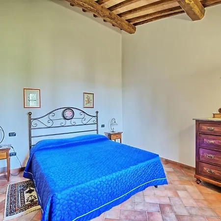 דירה Sleeps 3 With Wifi צ'רטאלדו