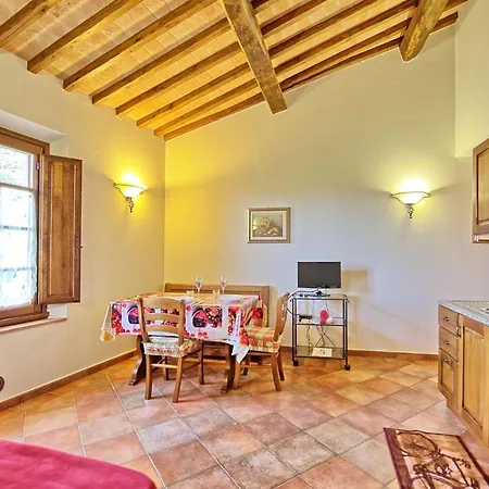 דירה Sleeps 3 With Wifi